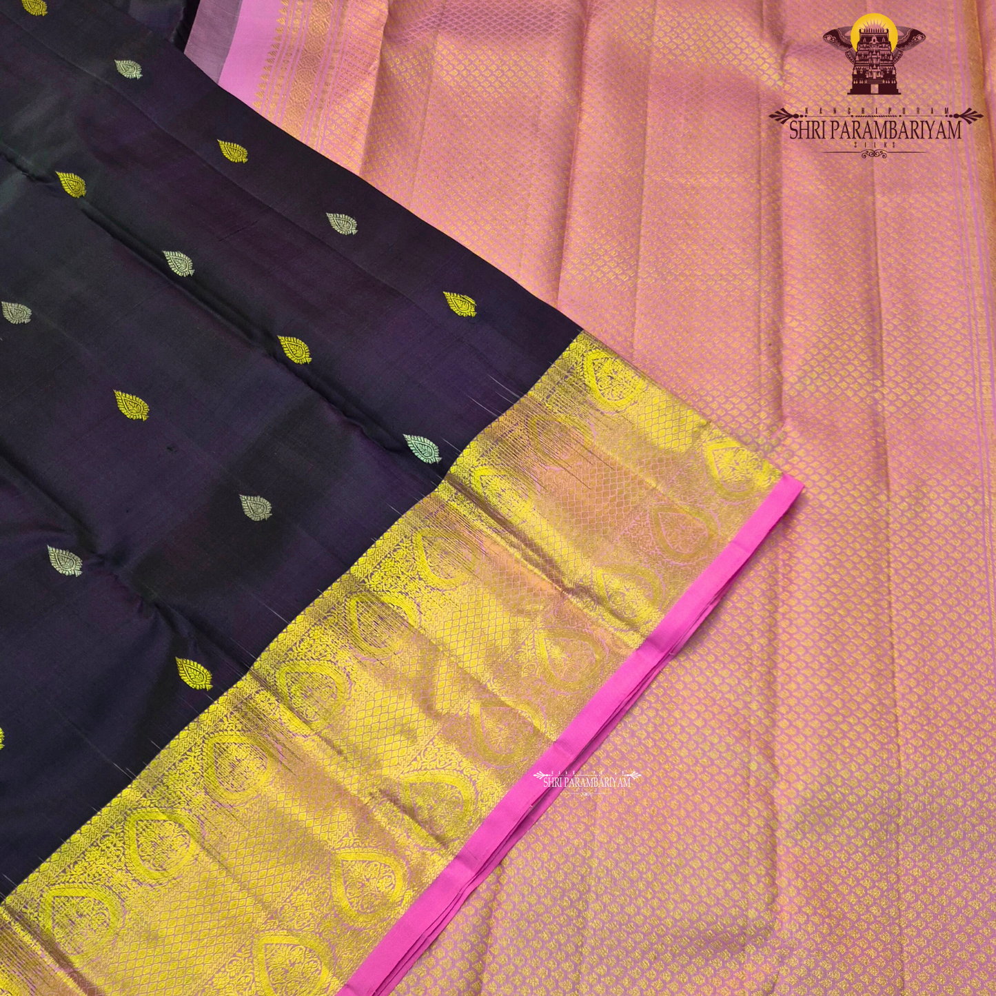 Royal Deep Violet / Purple body with a contrasting Pink border and pallu Saree