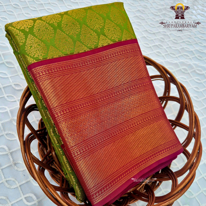 Rich parrot green / leaf green Saree