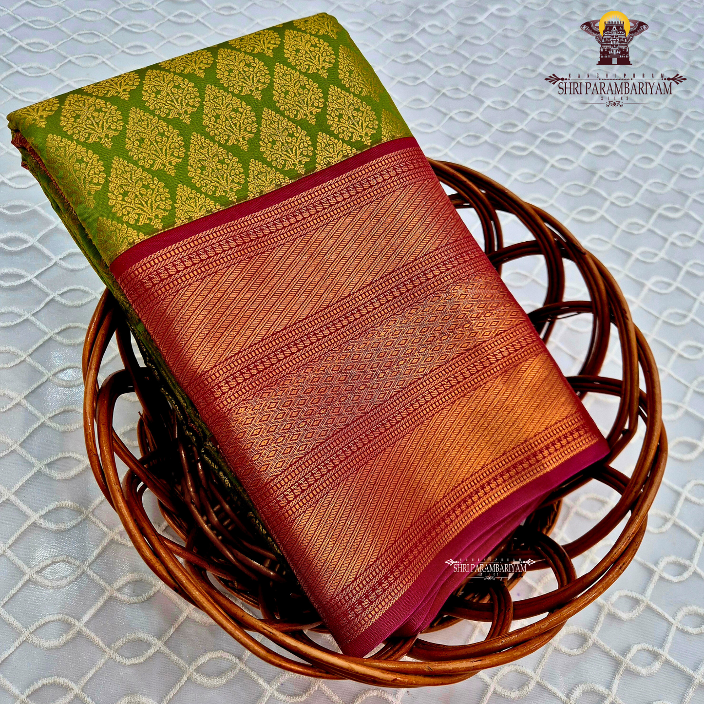 Bright parrot green / pista green Saree