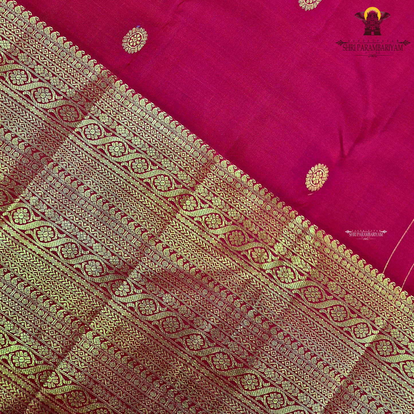 A vibrant Classic Vermilion Red / Bridal Red shade, beautifully complemented Saree